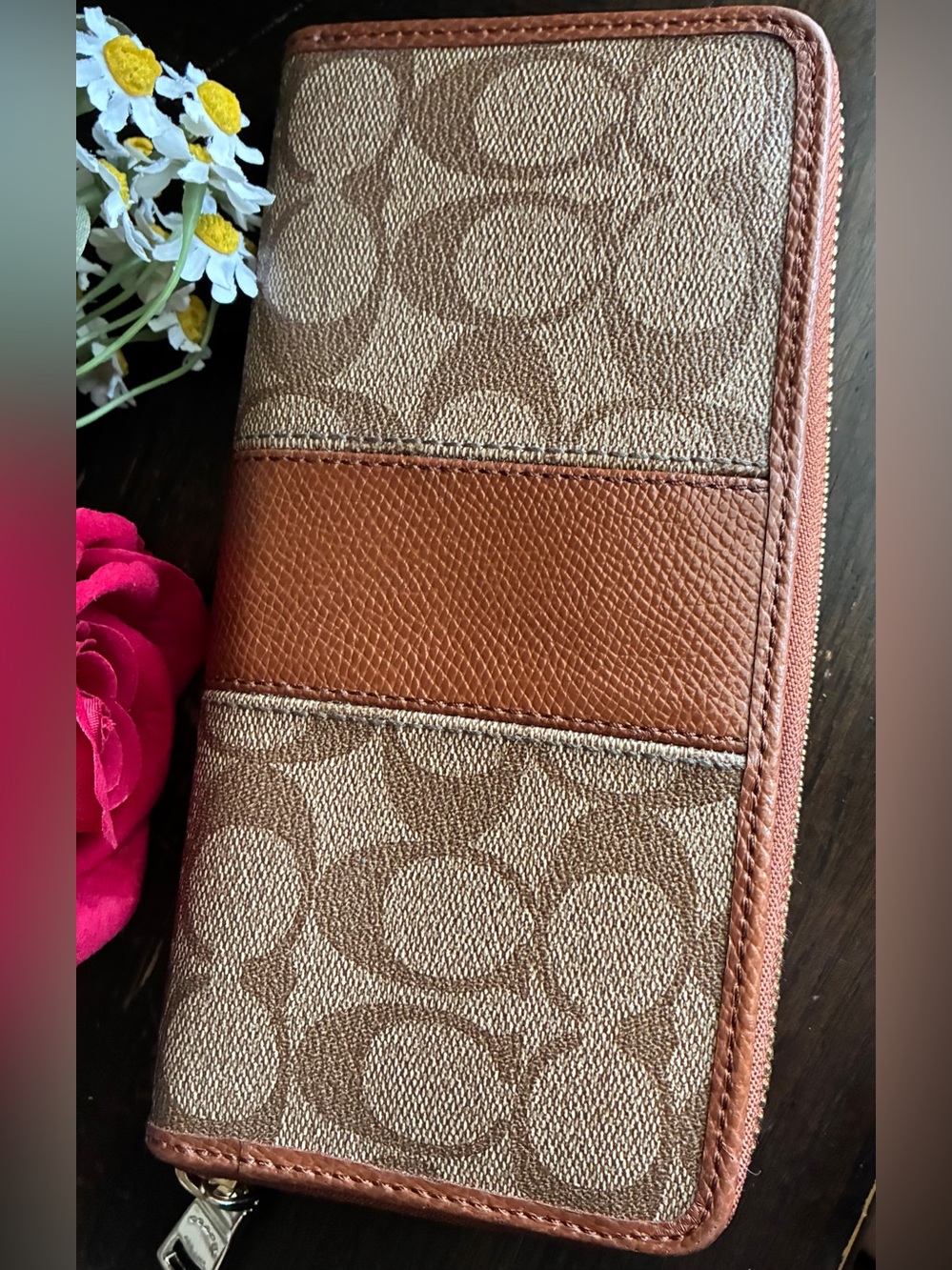 Coach Two-Tone Signature Zip Wallet in Tan and Brown - Picture 5 of 10
